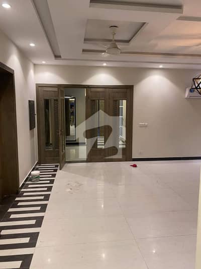 ڈی ایچ اے فیز 5 ڈیفنس (ڈی ایچ اے),لاہور میں 5 کمروں کا 1 کنال مکان 3.85 لاکھ میں کرایہ پر دستیاب ہے۔ ڈی ایچ اے فیز 5 ڈیفنس (ڈی ایچ اے),لاہور میں 5 کمروں کا 1 کنال مکان 3.85 لاکھ میں کرایہ پر دستیاب ہے۔
