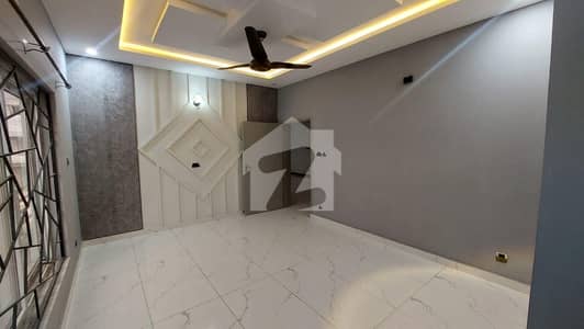 1 Kanal Portion Available Blocky For Rent