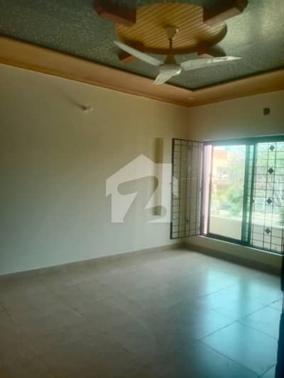 1 Kanal Full House Available For Rent In NFC 1