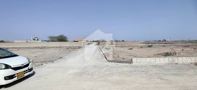 400 Yards Available For Sale / Pir Gul Hasan / Block C / Highway Facing
