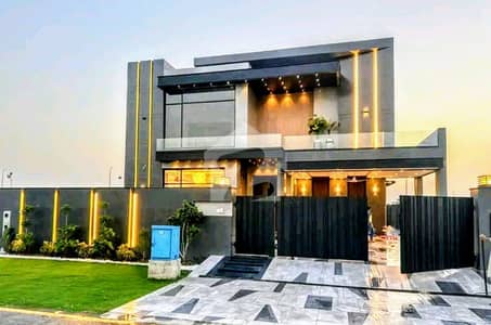 1 Kanal Luxury House Available For Rent