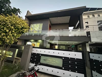 For Sale 10 Marla House Like Brand New In Bahria Town Phase 3