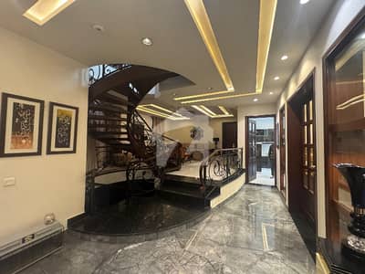 Phase 5,1 Kanal House Fully Furnished On Good Location Or Good Reasonable Price