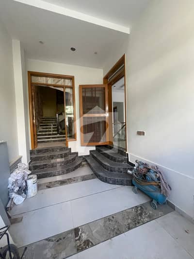 PORTION FOR RENT   DHA PHASE 7 EXT   WITH BASEMENT