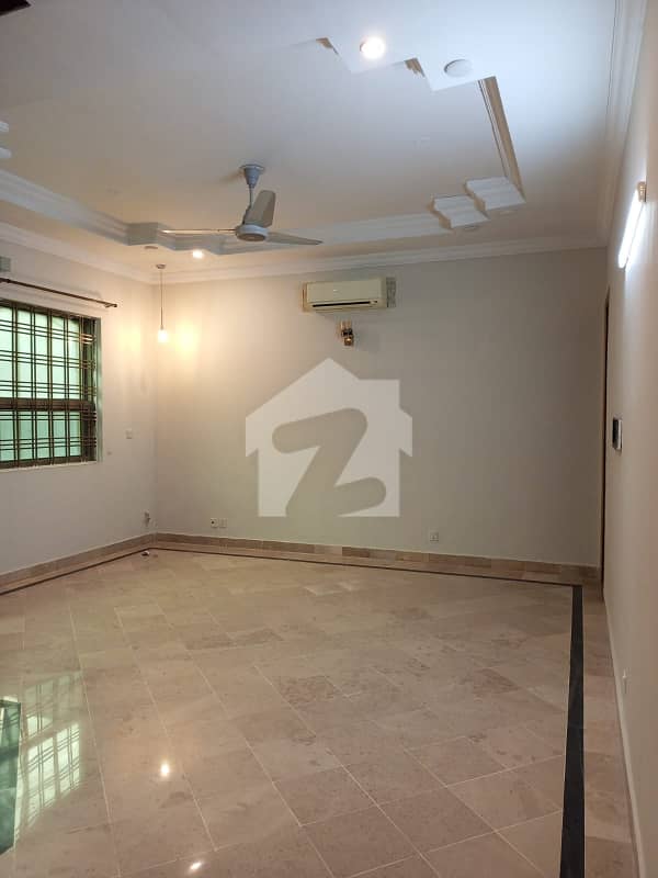 ایف ۔ 11/3 ایف ۔ 11,اسلام آباد میں 7 کمروں کا 1 کنال مکان 20.0 کروڑ میں برائے فروخت۔ ایف ۔ 11/3 ایف ۔ 11,اسلام آباد میں 7 کمروں کا 1 کنال مکان 20.0 کروڑ میں برائے فروخت۔
