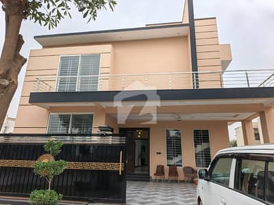 ایف ۔ 17 اسلام آباد میں 4 کمروں کا 14 مرلہ مکان 6.0 کروڑ میں برائے فروخت۔