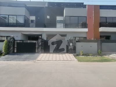 Prime Location Buch Villas Phase 2 - Manik Block House For sale Sized 5 Marla