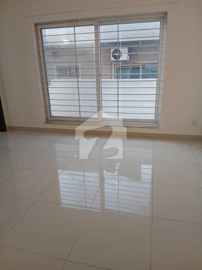 ایف ۔ 10 اسلام آباد میں 6 کمروں کا 2 کنال مکان 35.0 کروڑ میں برائے فروخت۔