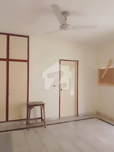 ایڈن ایوینیو ایڈن,لاہور میں 4 کمروں کا 11 مرلہ مکان 3.6 کروڑ میں برائے فروخت۔