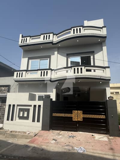 صنوبر سٹی۔ گرین ولاز صنوبر سٹی,اڈیالہ روڈ,راولپنڈی میں 4 کمروں کا 5 مرلہ مکان 1.85 کروڑ میں برائے فروخت۔