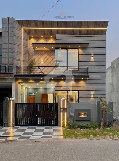 Luxury House For Rent In Royal Orchard