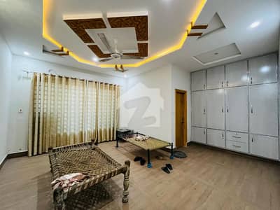 5 MARLA A WELL MAINTAINED HOUSE FOR RENT