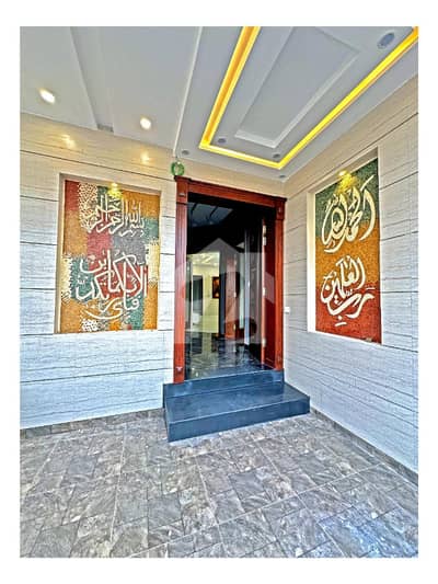 10 MARLA BRAND NEW CORNER DESIGH HOUSE IN LAKE CITY NEAR TO RING ROAD