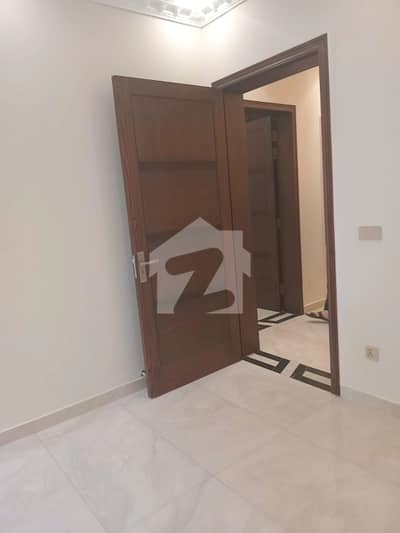 10 Marla Luxary House In Lake City Lahore 10 Marla Luxary House In Lake City Lahore