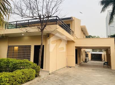 Luxury Corner House for Rent in F-7   4 Bed | Lawn | 8 Car Parking