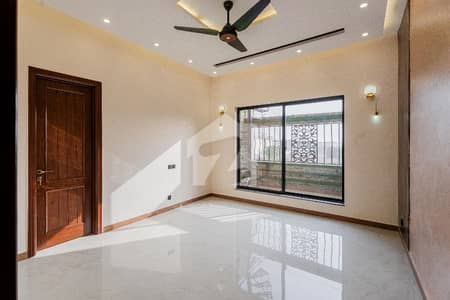 Get Your Hands On House In Lahore Best Area