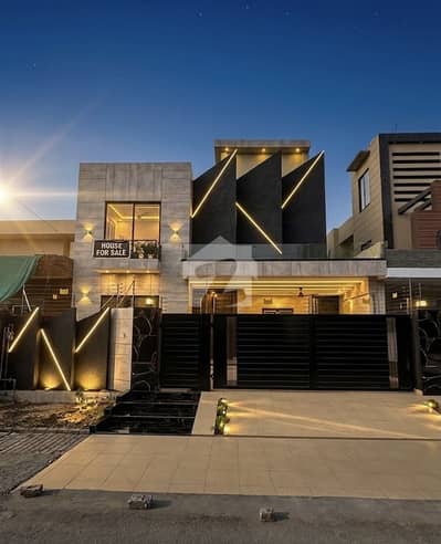 10 Marla Ultra Modern House For Sale