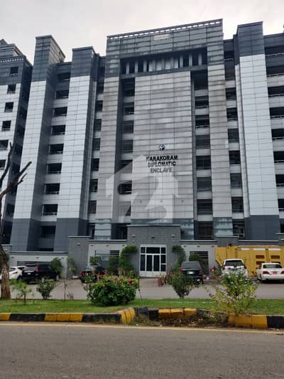 ڈپلومیٹک انکلیو اسلام آباد میں 4 مرلہ Studio فلیٹ 1.3 لاکھ میں کرایہ پر دستیاب ہے۔