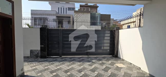 10 Marla House For Sale In B Block Jubilee Town Lahore | 6 Bedroom Double Unit House | Majid Estate