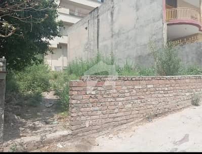 گلستان کالونی راولپنڈی میں 9 مرلہ رہائشی پلاٹ 90.0 لاکھ میں برائے فروخت۔ گلستان کالونی راولپنڈی میں 9 مرلہ رہائشی پلاٹ 90.0 لاکھ میں برائے فروخت۔