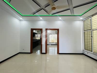 Availble 5 Marla full house for rent in multi garden b17 Islammbad Availble 5 Marla full house for rent in multi garden b17 Islammbad