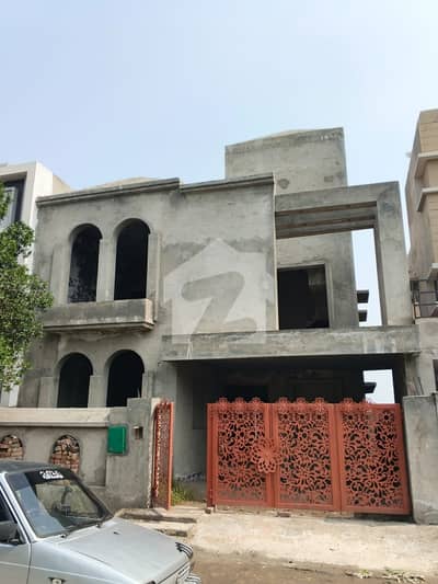 8 Marla Grey Structure House For Sale In J Block