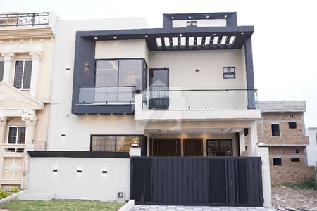GULBERG RESIDENTIAL F BLOCK 7 MARLA HOUSE FOR SALE BRAND NEW