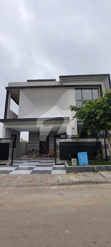 Beautiful Brand New Designer House