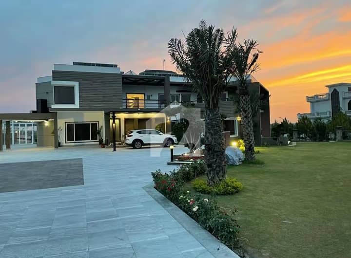 Farmhouse For Sale In GULBERG GREEN C BLOCK Farmhouse For Sale In GULBERG GREEN C BLOCK