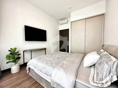 Modern Luxury Apartment With Lake City Prime Views