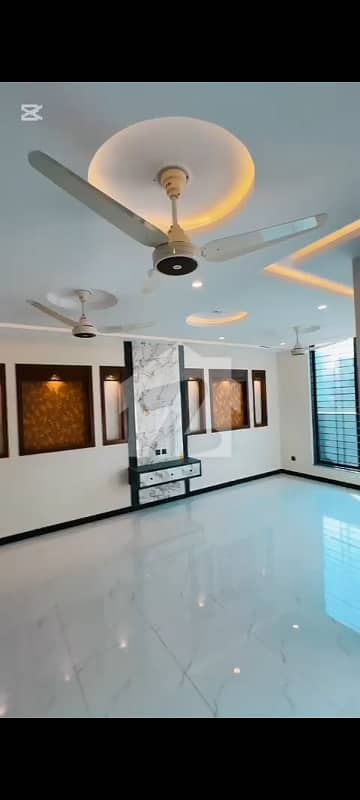 Multi Gardan B17 5 Marla Portion House For Rent