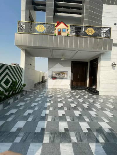 10 Marla House Available For Rent ''C" Block