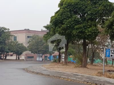 1 Kanal Plot, Sector J, Front And Back Street