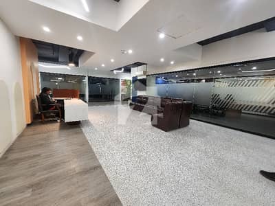 100 To 200 Sitting Furnished Office