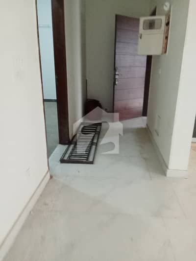 524 S. Q Yards Bungalow For Sale In Amir Khusro