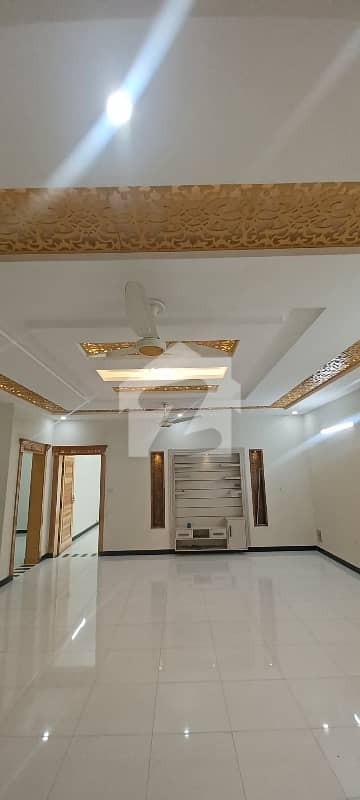 House Of 2800 Square Feet Is Available For Rent