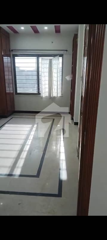 Flat For Rent In G16