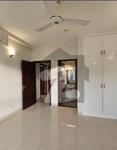 Ultra Luxury 4BR Sea-Facing Apartment | Reef Tower Emaar Oceanfront | Pool & Sunset Views