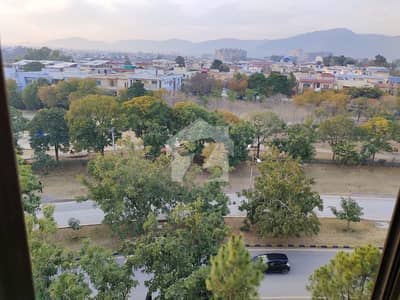ایف ۔ 11 اسلام آباد میں 3 کمروں کا 12 مرلہ فلیٹ 5.7 کروڑ میں برائے فروخت۔