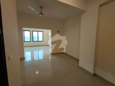 ایف ۔ 11 اسلام آباد میں 3 کمروں کا 12 مرلہ فلیٹ 6.25 کروڑ میں برائے فروخت۔