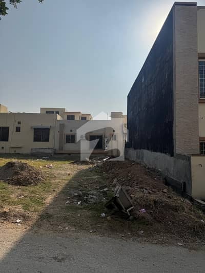 بحریہ ٹاؤن فیز 8 ۔ عثمان بلاک بحریہ ٹاؤن فیز 8 ۔ سفاری ویلی,بحریہ ٹاؤن فیز 8,بحریہ ٹاؤن راولپنڈی,راولپنڈی میں 7 مرلہ رہائشی پلاٹ 78.0 لاکھ میں برائے فروخت۔ بحریہ ٹاؤن فیز 8 ۔ عثمان بلاک بحریہ ٹاؤن فیز 8 ۔ سفاری ویلی,بحریہ ٹاؤن فیز 8,بحریہ ٹاؤن راولپنڈی,راولپنڈی میں 7 مرلہ رہائشی پلاٹ 78.0 لاکھ میں برائے فروخت۔