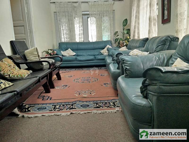 Furnished & Neat & Clean Room For Rent Near Mall Road In Murree City