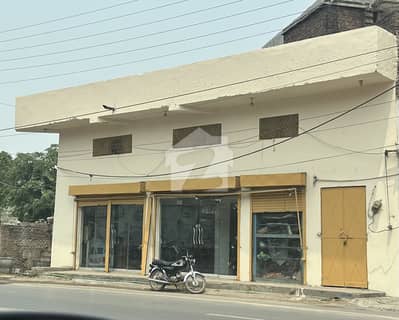 ڈیفینس روڈ سیالکوٹ میں 2 مرلہ دکان 3.0 کروڑ میں برائے فروخت۔