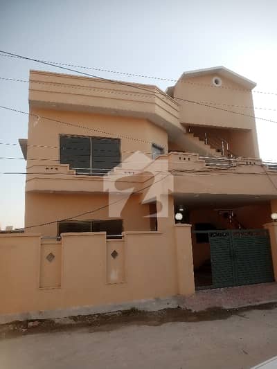 نیو لالہ زار راولپنڈی میں 6 کمروں کا 9 مرلہ مکان 2.7 کروڑ میں برائے فروخت۔ نیو لالہ زار راولپنڈی میں 6 کمروں کا 9 مرلہ مکان 2.7 کروڑ میں برائے فروخت۔