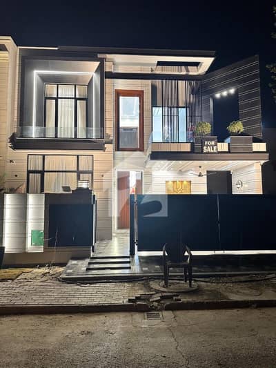 10 MARLA HOUSE FOR SALE AT REASONABLE PRICE IN BAHRIA TOWN LAHORE 10 MARLA HOUSE FOR SALE AT REASONABLE PRICE IN BAHRIA TOWN LAHORE