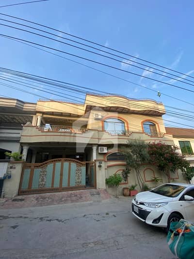 نیو لالہ زار راولپنڈی میں 5 کمروں کا 10 مرلہ مکان 4.4 کروڑ میں برائے فروخت۔ نیو لالہ زار راولپنڈی میں 5 کمروں کا 10 مرلہ مکان 4.4 کروڑ میں برائے فروخت۔