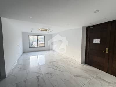 Apartment Luxurious 3 Beds With Terrace View Semi Furnished Hyde Park