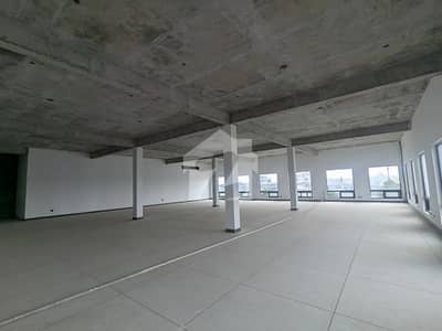 آئی ۔ 10 اسلام آباد میں 4 کنال Studio عمارت 40.8 لاکھ میں کرایہ پر دستیاب ہے۔