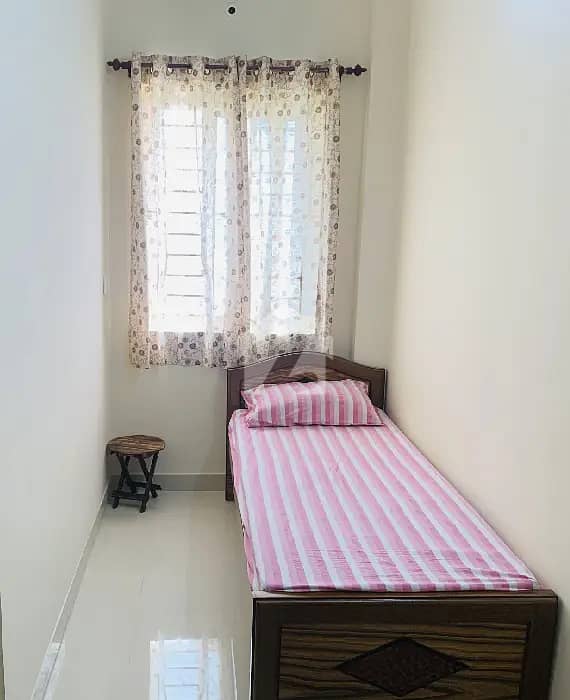 Sharing | No Families | Farid Town Swl Room For Rent Sharing | No Families | Farid Town Swl Room For Rent