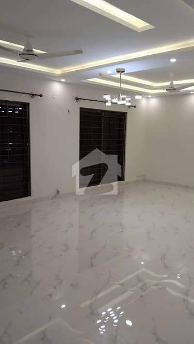 Luxury Apartment For Sale In Askari 13